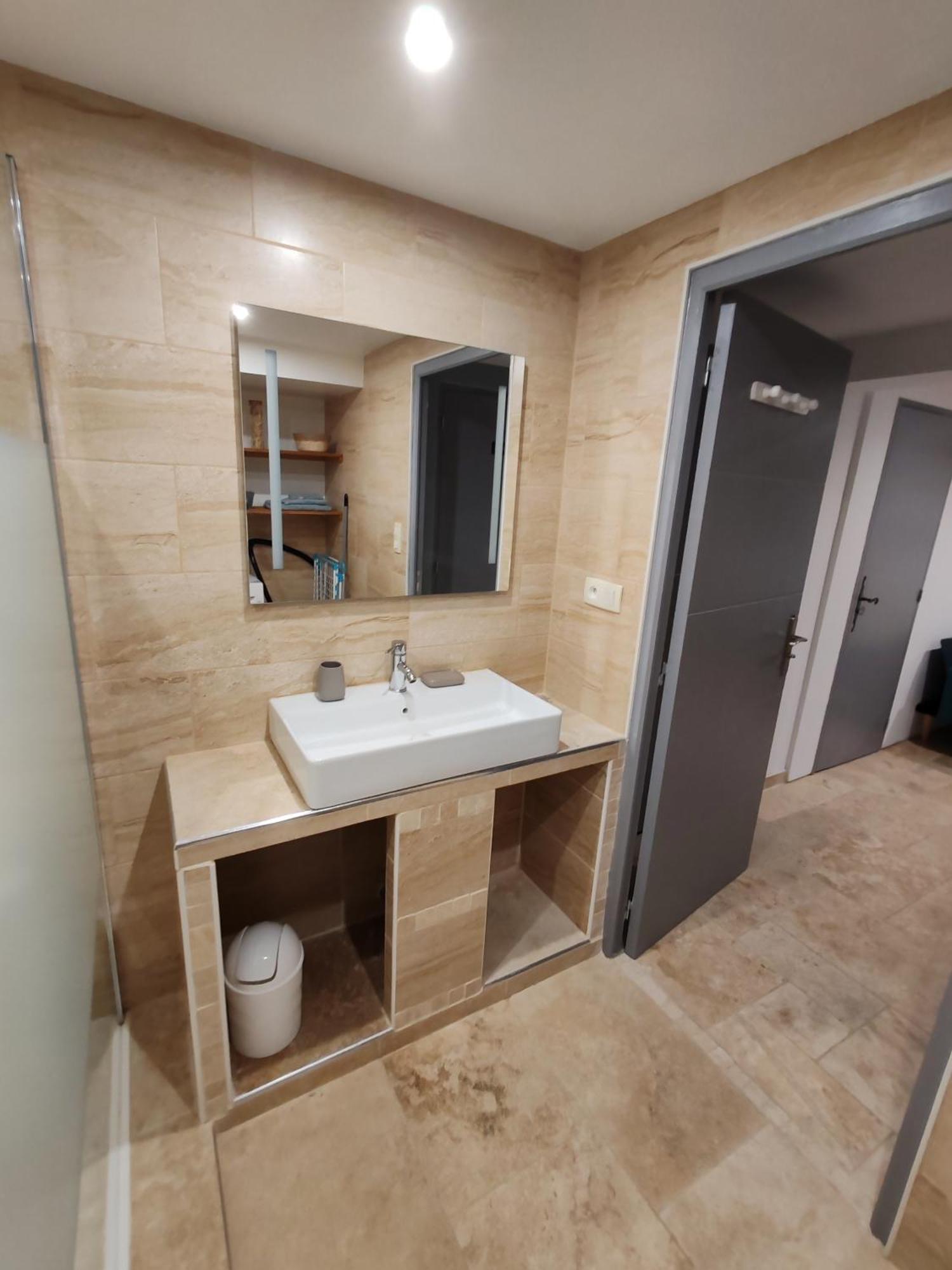 Appartement T3 Neuf Proche Centre Ville, Clim Et Parking Et Centrale Edf Valence  Exterior photo
